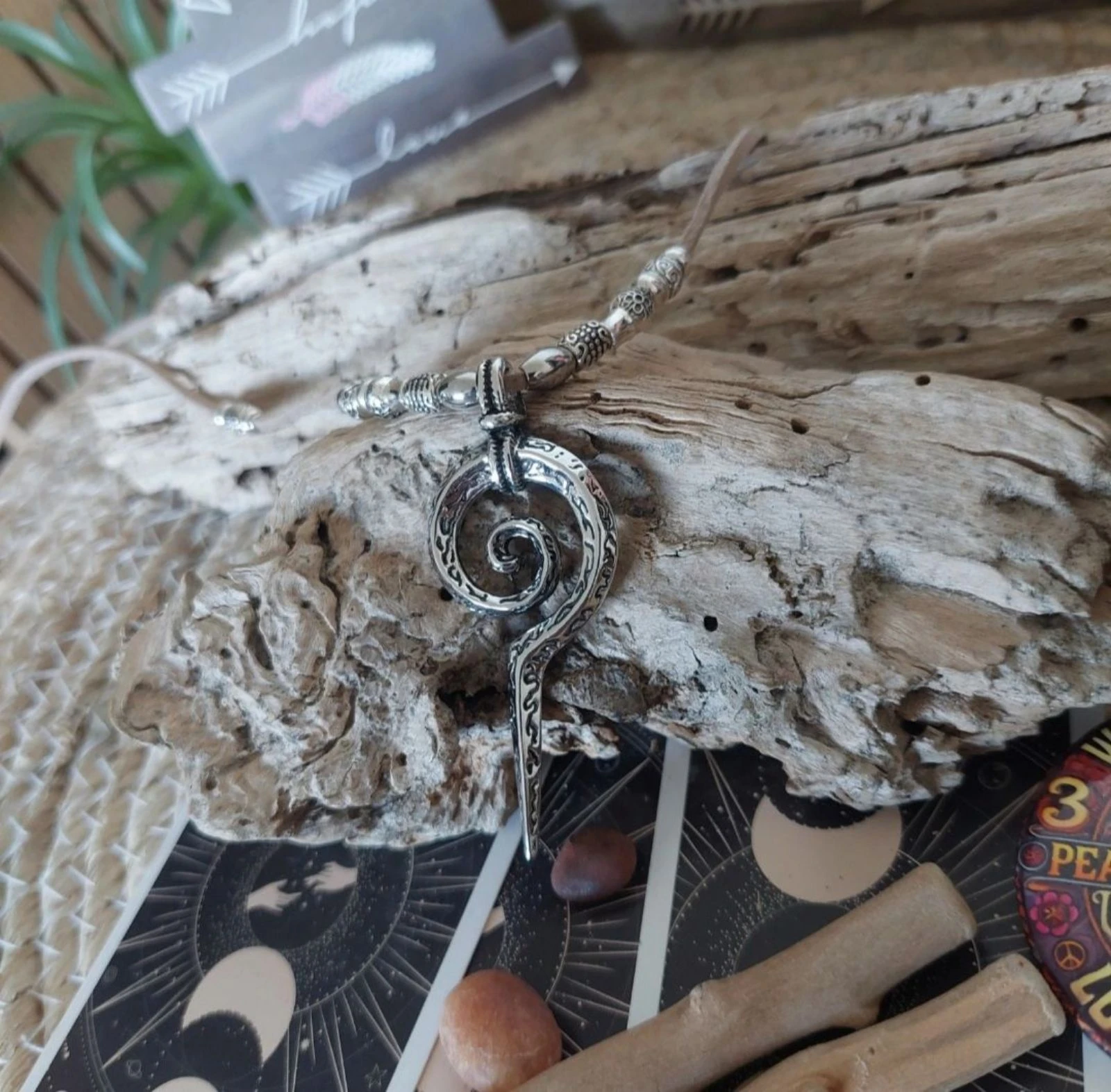 Colar espiral boho-rock?, colar bege – photo 2